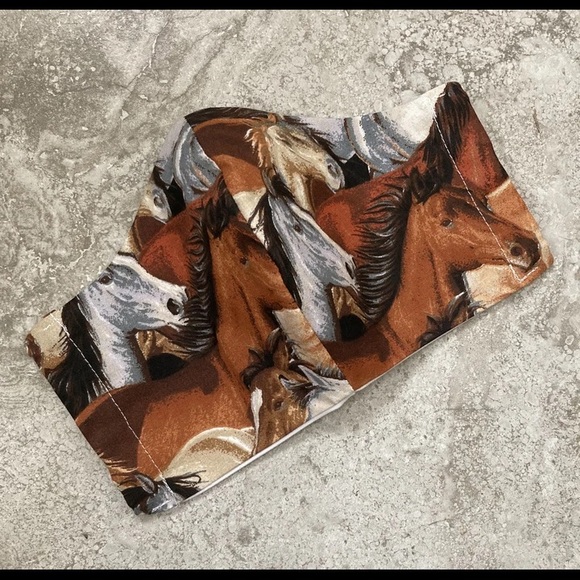 Vintage Wild Horse Pony Print Face Mask - Picture 1 of 6